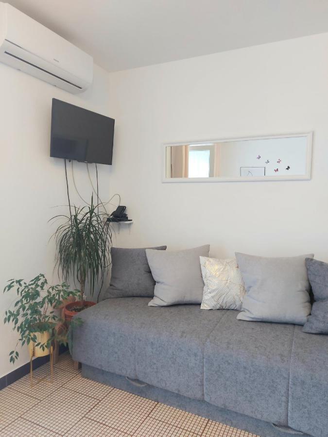 Apartment Rita Senj  Eksteriør bilde